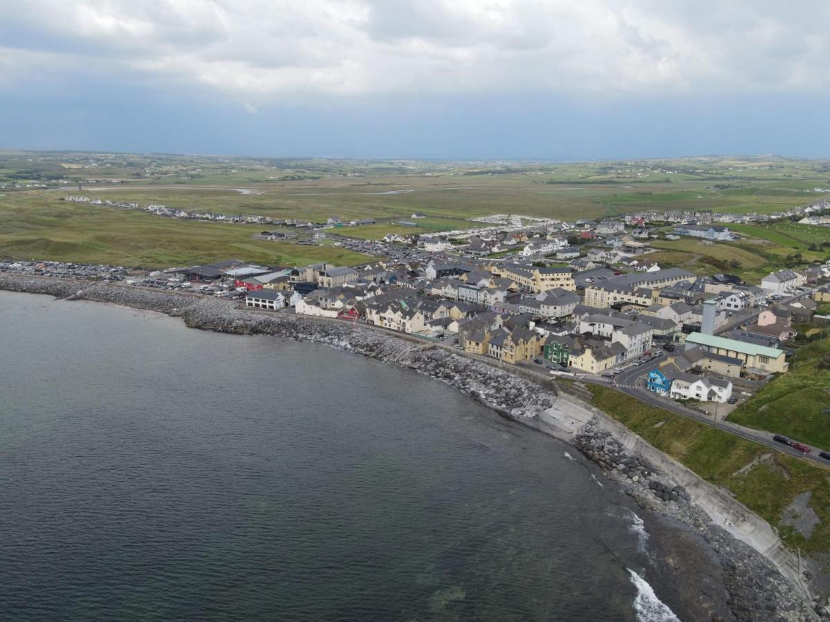 Lehinch Lodge Lahinch Buitenkant foto