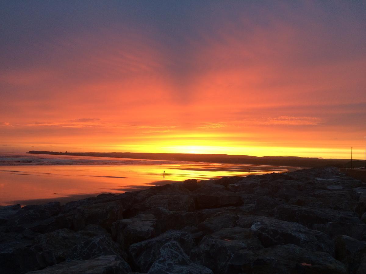 Lehinch Lodge Lahinch Buitenkant foto